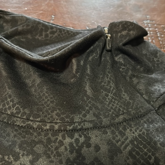 Nike athletic long sleeve jacket - Picture 3 of 4